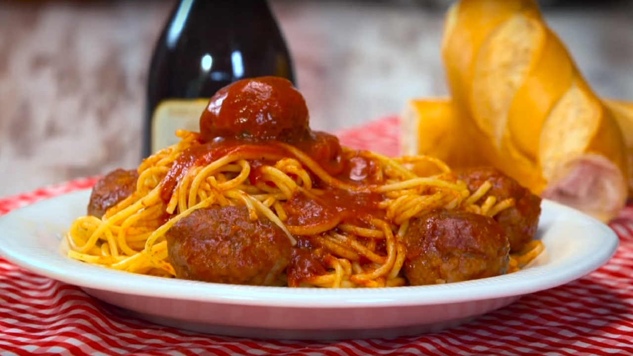 Spaghetti con albóndigas - Cucinare