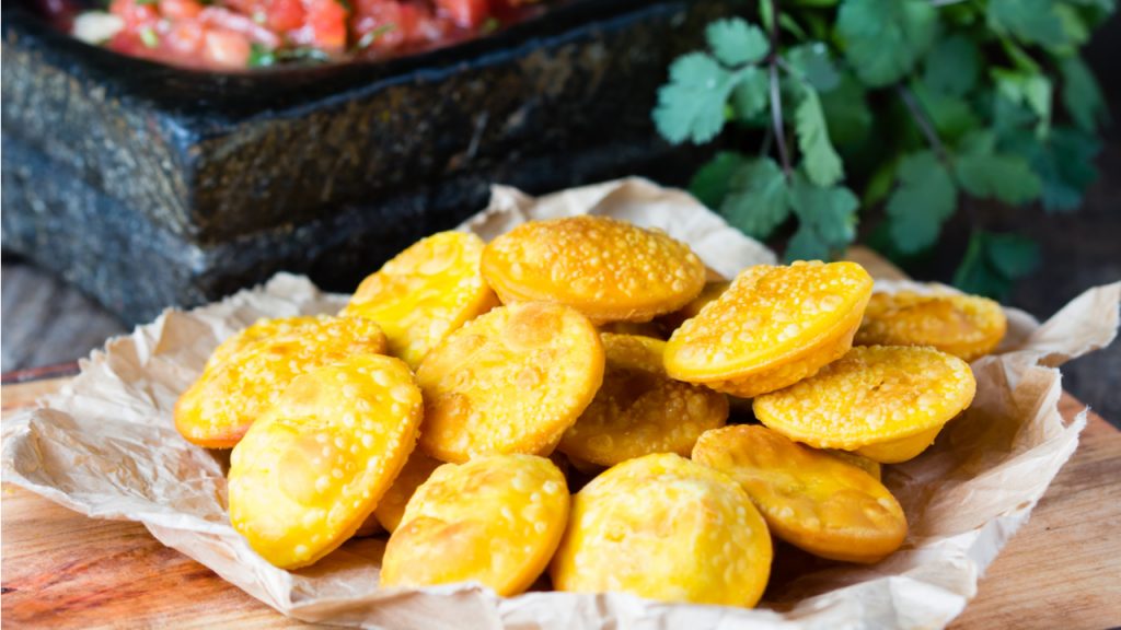 Tortas fritas, el gran clásico criollo para el mate, tendría un origen