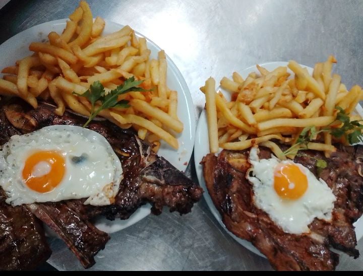 Dos Hermanos Renunciaron A Una M Tica Parrilla Para Abrir Su Propio Restaurante En Un Barrio